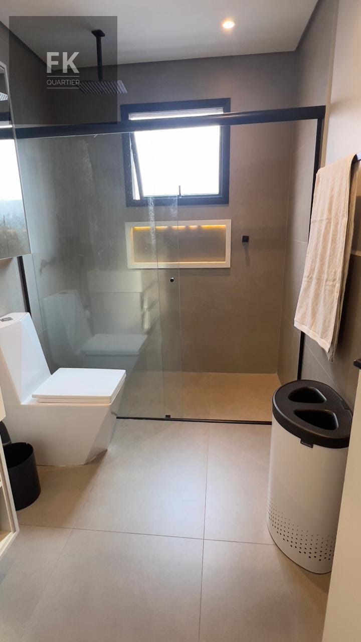 Casa à venda com 5 quartos, 4 suítes, 4 vagas e 300m² no Alphaville, Santana de Parnaíba (SP) — foto 22 de 30