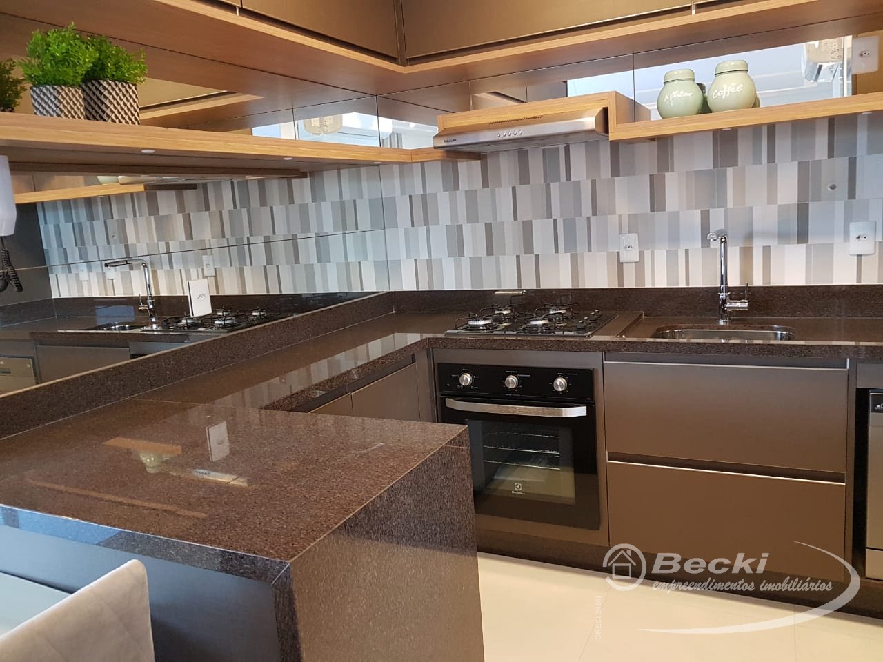 Apartamento à venda com 3 quartos, 1 suíte, 2 vagas e 104m² no Anita Garibaldi, Joinville (SC) — foto 26 de 30