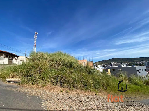 Lote à venda no bairro Castelo Branco, Pará de Minas, 360m²