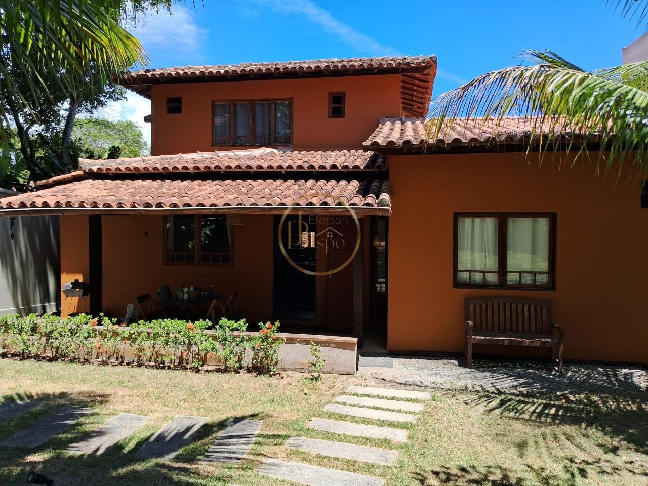 Casa à venda com 3 quartos, 3 banheiros, 1 vaga e 135m² no Lot. Parracho, Porto Seguro — foto principal