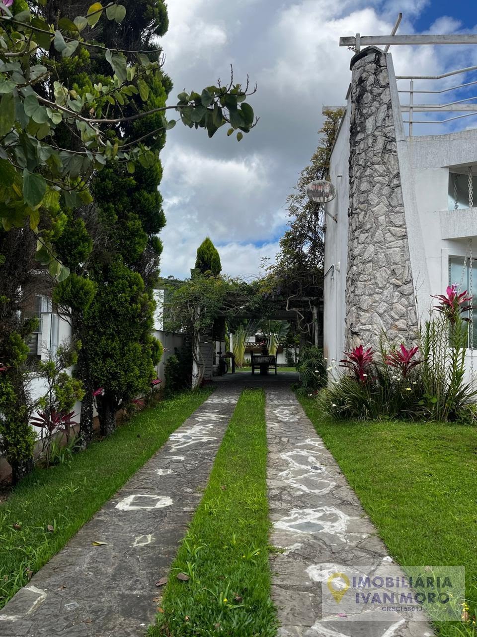 Casa à venda com 3 quartos, 1 suíte, 4 vagas e 200m² no Cachoeira do Bom Jesus, Florianópolis (SC) — foto 2 de 30