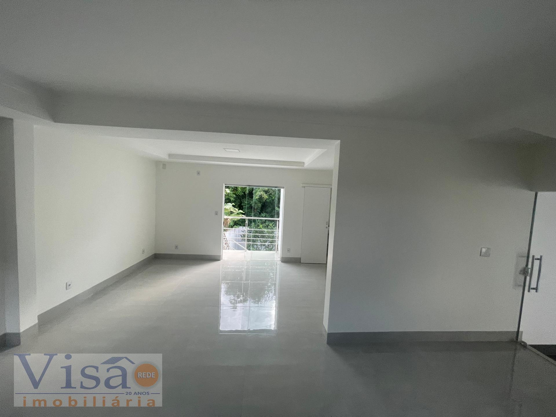 Casa à venda com 2 quartos, 1 suíte, 2 vagas e 300m² no Alto do Córrego, Paracatu (MG) — foto 3 de 24