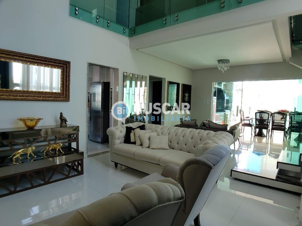 Casa à venda com 4 quartos, 3 suítes, 2 vagas e 346m² no Papagaio, Feira de Santana (BA) — foto 2 de 21