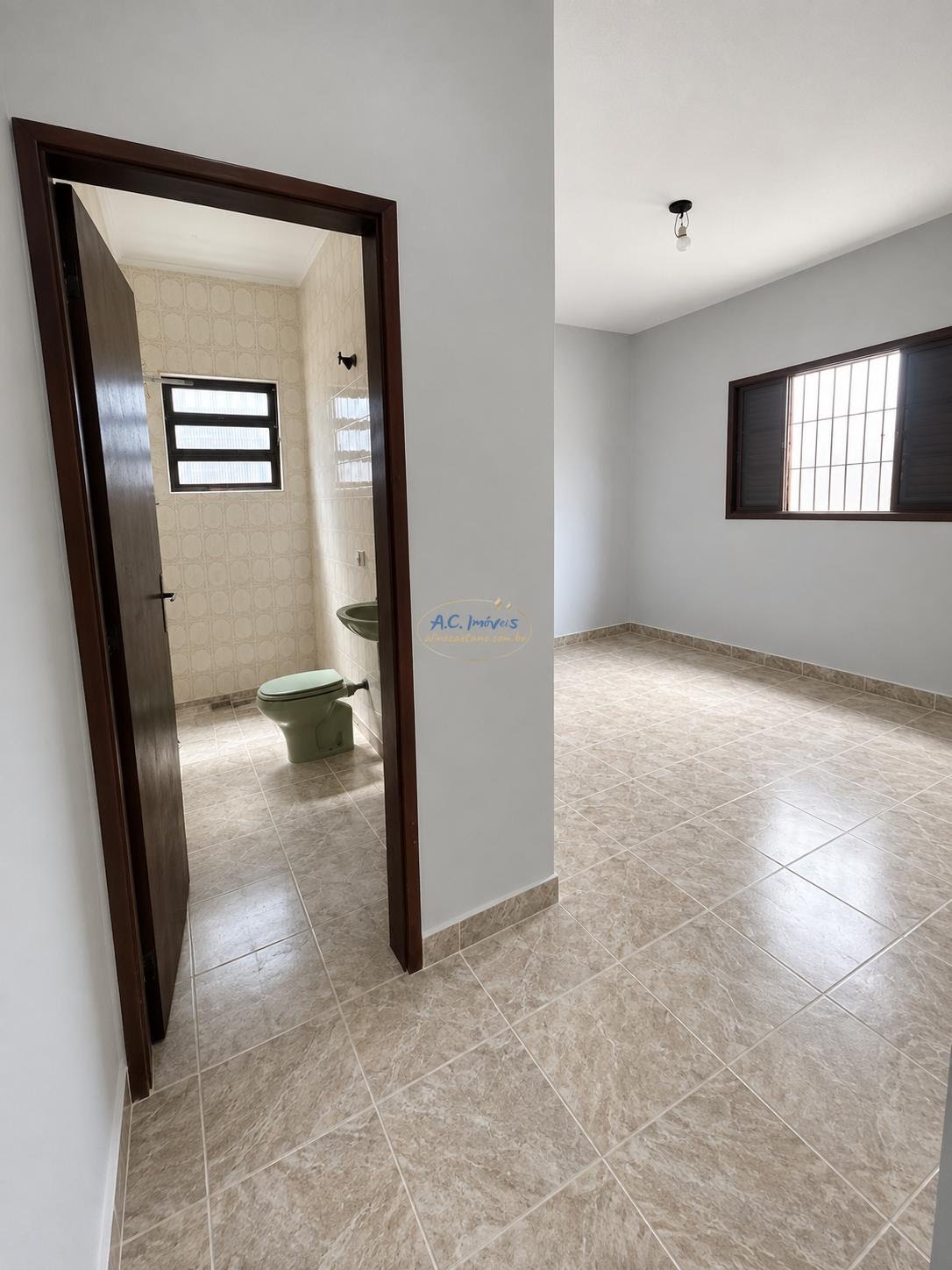 Casa à venda com 2 quartos, 1 suíte, 2 vagas e 63m² no Tupiry, Praia Grande (SP) — foto 5 de 10