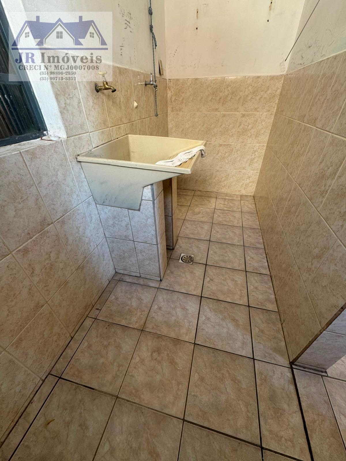 Casa para alugar com 3 quartos e 1 banheiro no Centro, Piranguçu (MG) — foto 11 de 20