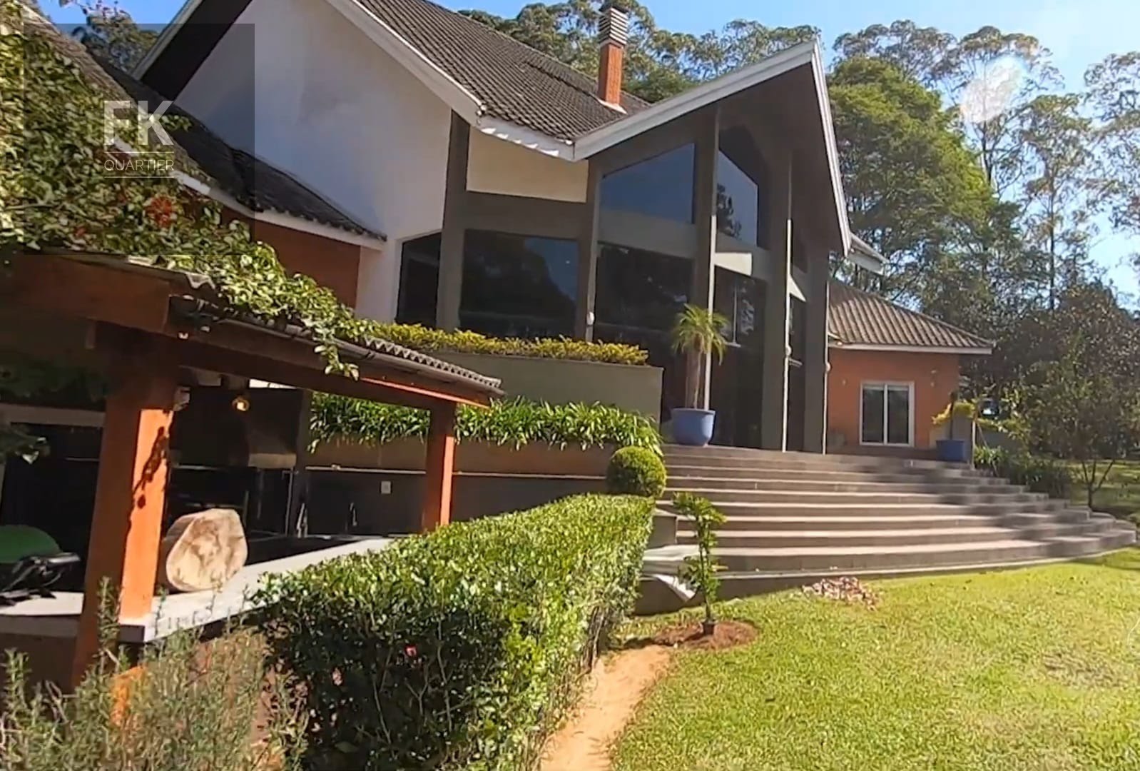 Casa à venda com 5 quartos, 5 suítes, 5 vagas e 1225m² no Morada dos Pássaros, Barueri (SP) — foto 3 de 14