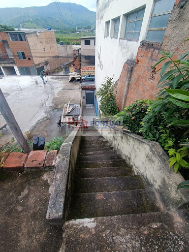 Casa em Centro  -  Coronel Fabriciano