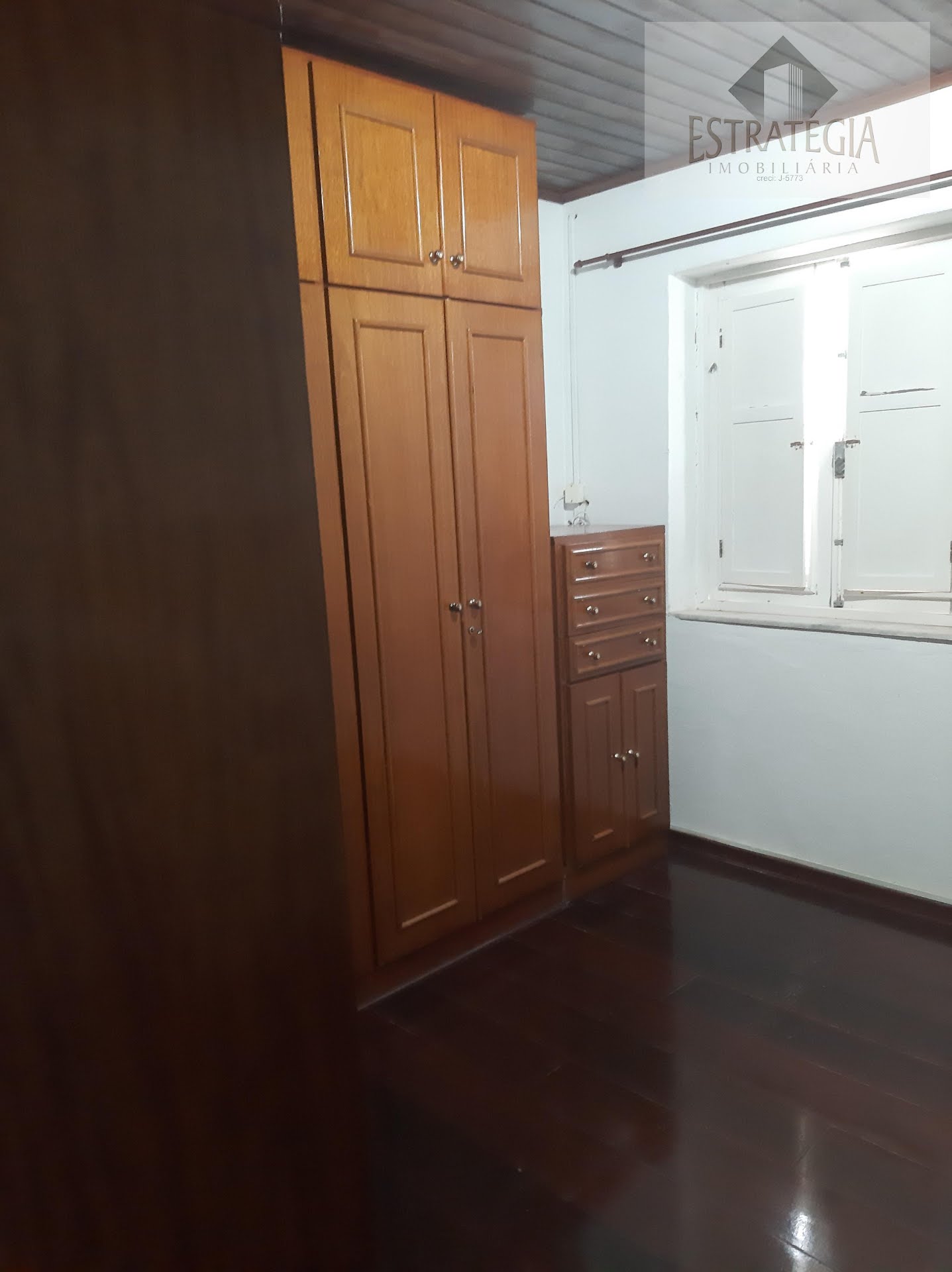 Casa à venda com 3 quartos, 2 banheiros, 1 vaga e 89m² no Simeria, Petrópolis (RJ) — foto 4 de 12