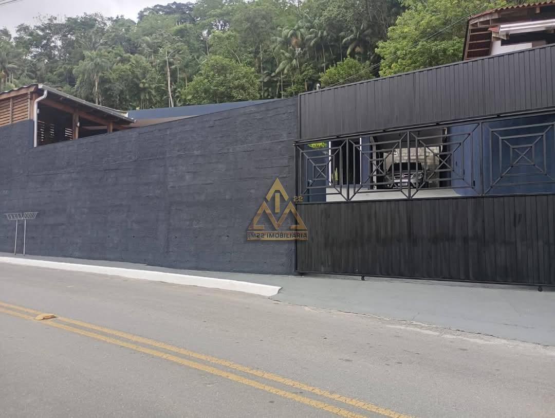 Casa à venda com 2 quartos, 1 banheiro, 2 vagas e 150m² no Velha Central, Blumenau — foto principal