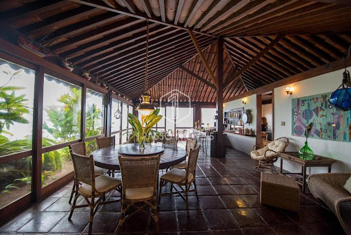 Casa em Ponta Leste  -  Angra dos Reis