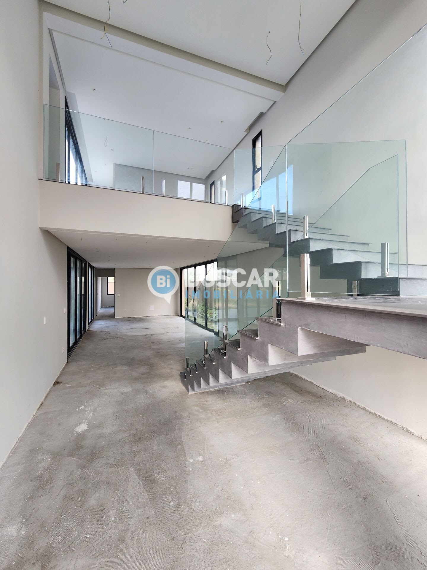 Casa à venda com 4 quartos, 4 suítes, 4 vagas e 400m² no Vale do Jacuípe, Feira de Santana (BA) — foto 2 de 21
