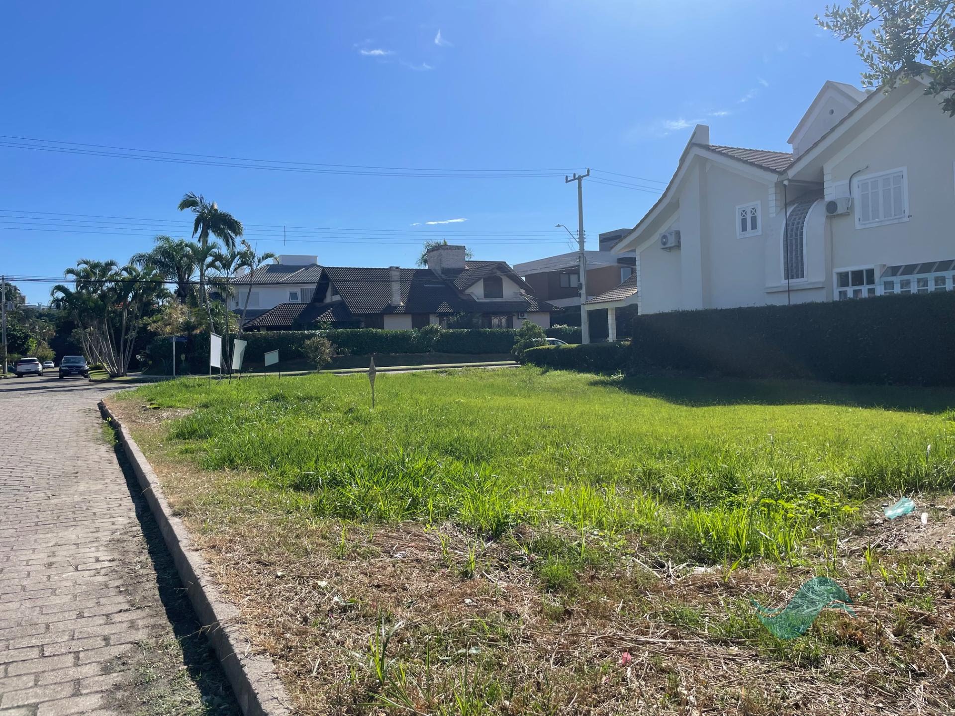 Terreno à venda com 450m² de terreno no Jurerê Internacional, Florianópolis (SC) — foto 2 de 3
