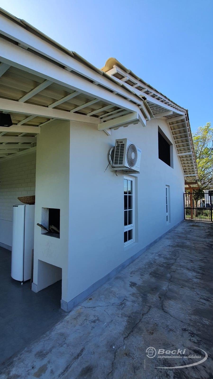 Casa à venda com 3 quartos, 2 suítes, 2 vagas e 265m² no Nova Brasília, Joinville (SC) — foto 19 de 28