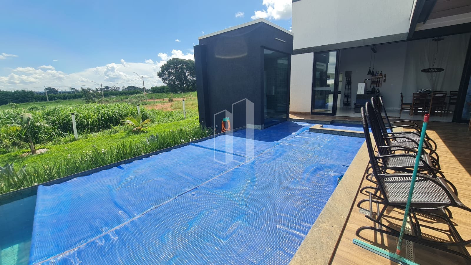 Casa à venda com 4 quartos, 4 suítes, 4 vagas e 271m² no Residencial Solar São Francisco II, Trindade (GO) — foto 4 de 30