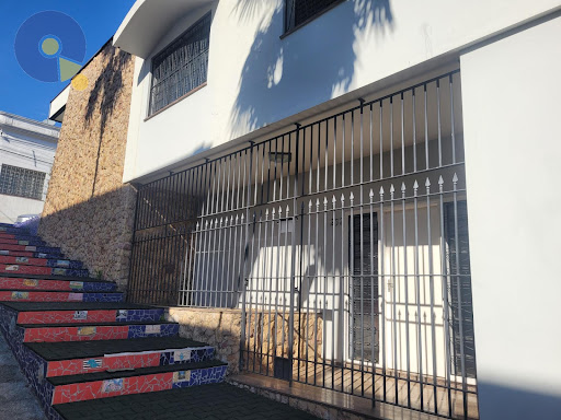 Casa  no Centro de Amparo - Opção Comercial 