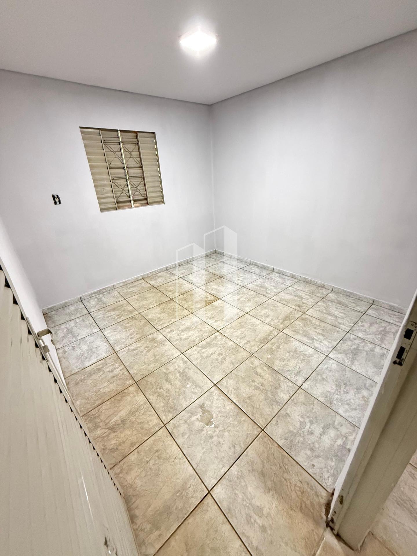 Casa para alugar com 3 quartos, 1 banheiro, 2 vagas e 80m² no Parque Oeste Industrial, Goiânia (GO) — foto 6 de 12