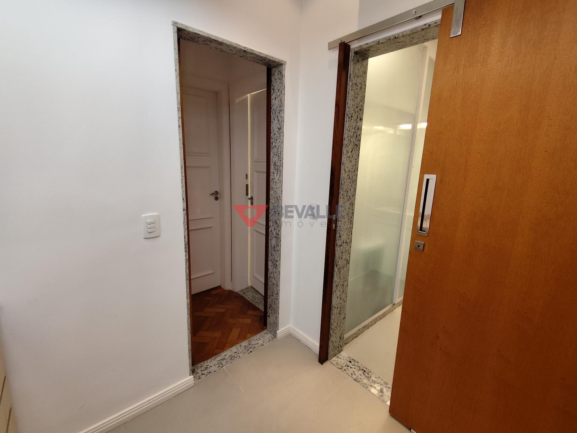 Apartamento à venda com 2 quartos, 1 suíte, 1 vaga e 67m² no Leblon, Rio de Janeiro (RJ) — foto 17 de 26