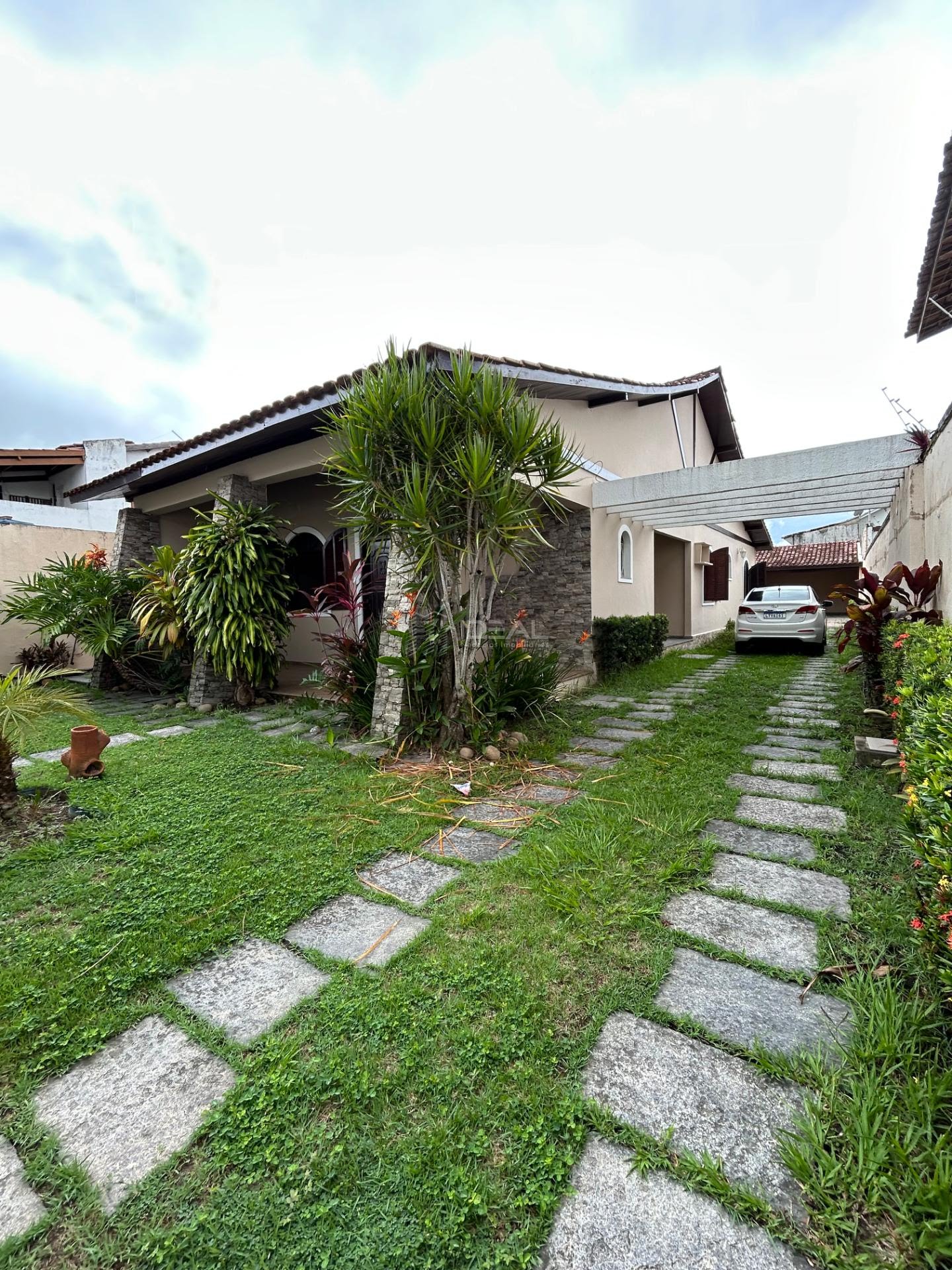 Casa à venda com 3 quartos, 1 suíte, 3 vagas e 360m² no Parque São Caetano, Campos dos Goytacazes (RJ) — foto 2 de 18