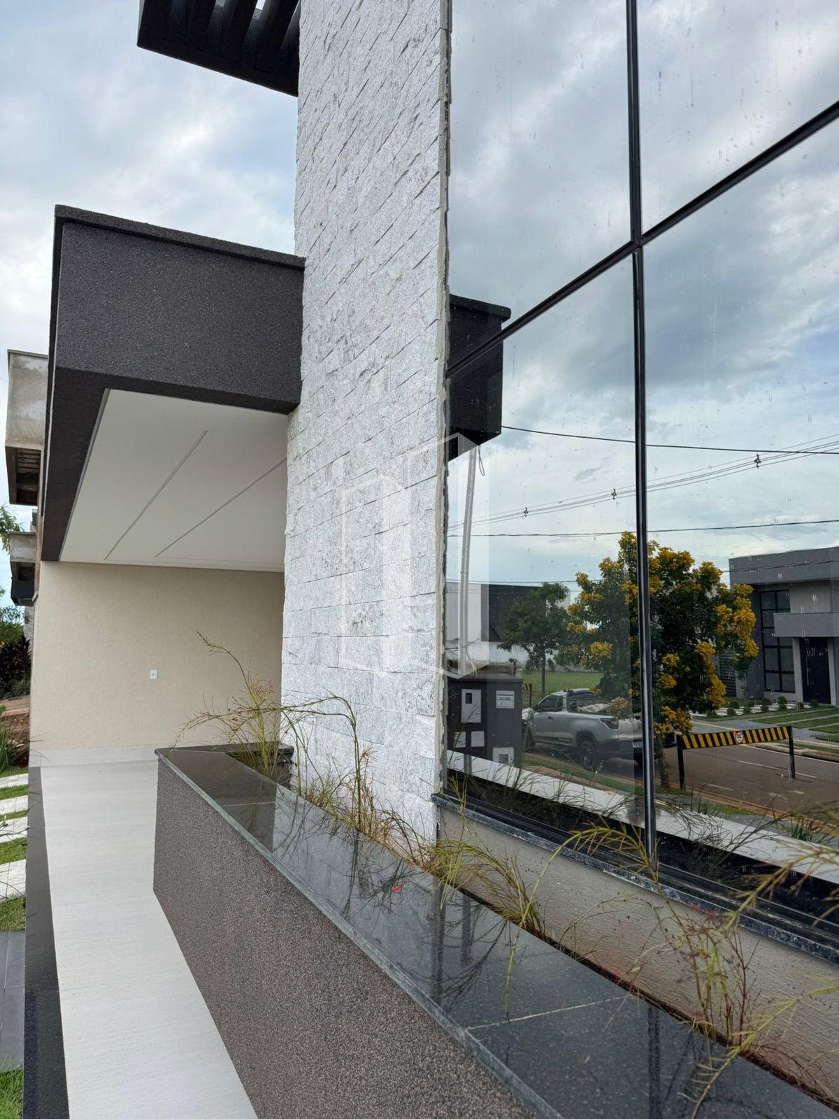 Casa à venda com 3 quartos, 3 suítes, 4 vagas e 206m² no Terras Alpha Residencial 1, Senador Canedo (GO) — foto 14 de 28