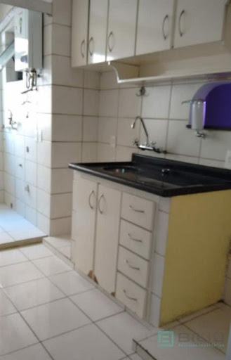 Apartamento em Jardim Santa Teresinha  -  São Paulo