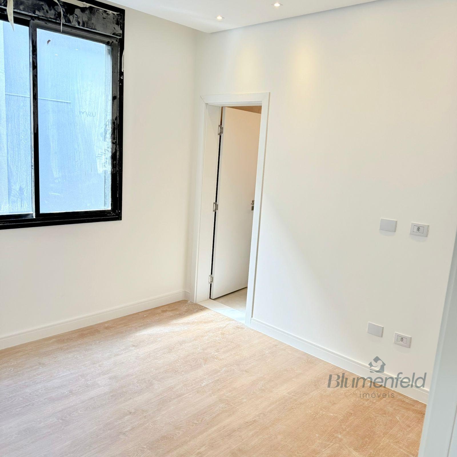 Casa à venda com 4 quartos, 4 suítes, 5 vagas e 134m² no Condomínio Real Park, Arujá (SP) — foto 6 de 18