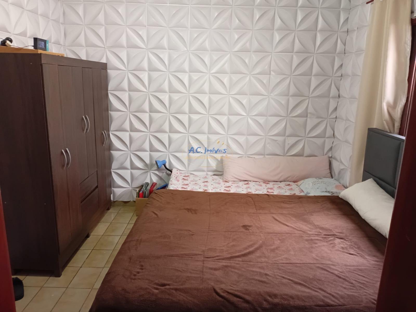Casa à venda com 3 quartos, 1 suíte, 2 vagas e 107m² no Vila Tupi, Praia Grande (SP) — foto 14 de 24