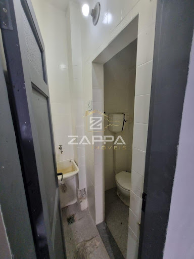 <p>Loja à venda e para locação em Humaitá, Rio de Janeiro, com 265 m² de área útil, ideal para empresas que buscam um ponto estratégico em uma das regiões mais valorizadas da Zona Sul. O imóvel conta 