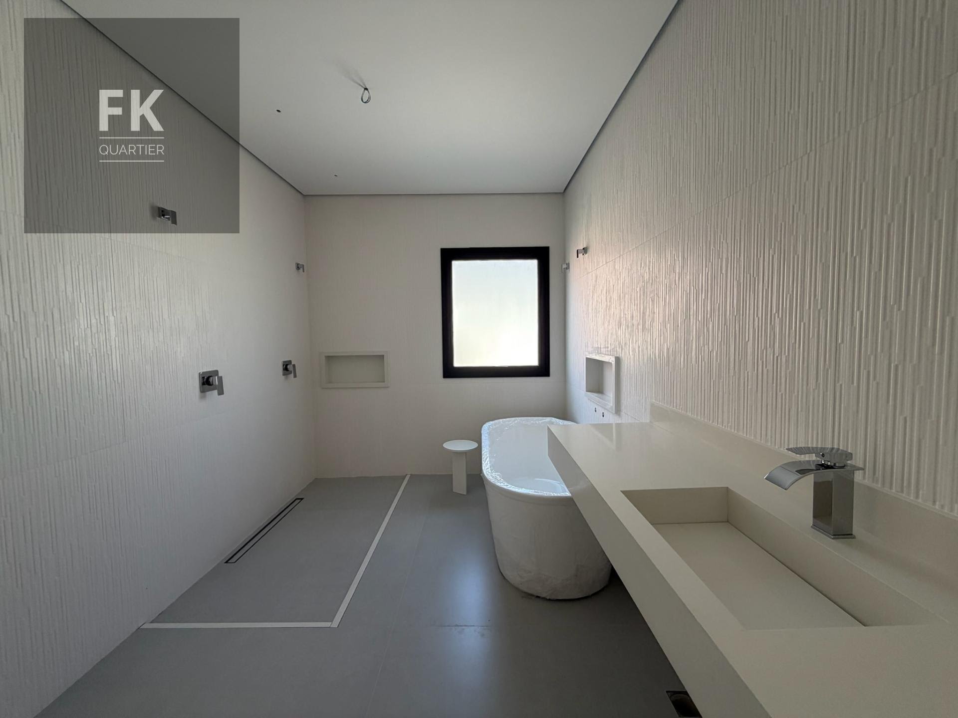 Casa à venda com 4 quartos, 4 suítes, 4 vagas e 408m² no Alphaville, Santana de Parnaíba (SP) — foto 28 de 30