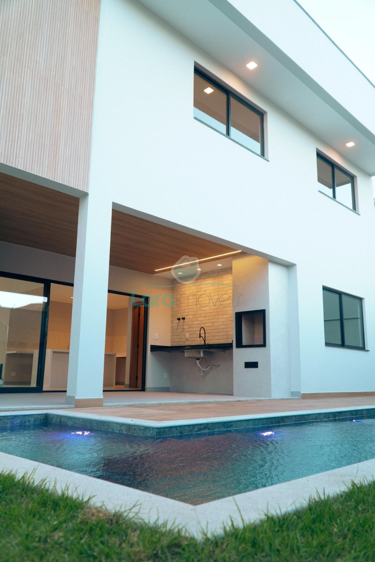 Casa à venda com 3 quartos, 3 suítes, 2 vagas e 259m² no Alphaville, Rio das Ostras (RJ) — foto 25 de 30