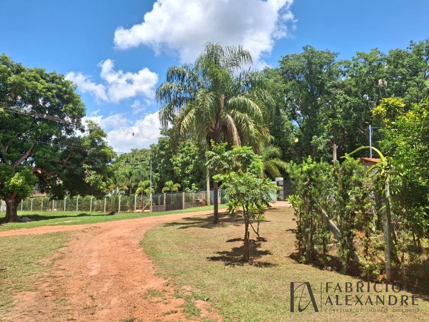 Terreno à venda com 1900m² de terreno no Enseada Azul III, Fronteira (MG) — foto 9 de 10