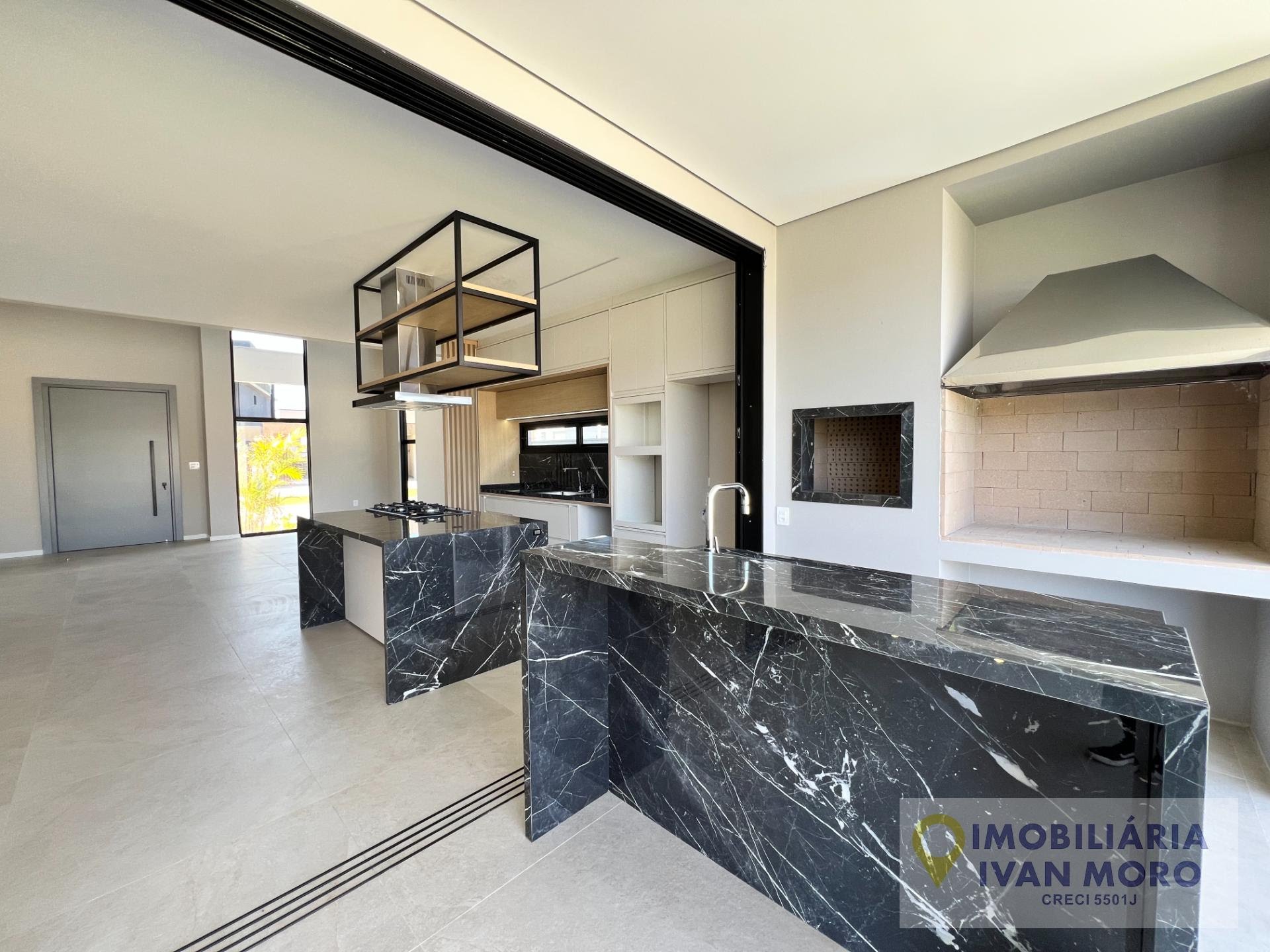 Casa à venda com 4 quartos, 4 suítes, 4 vagas e 261m² no São João do Rio Vermelho, Florianópolis (SC) — foto 10 de 30