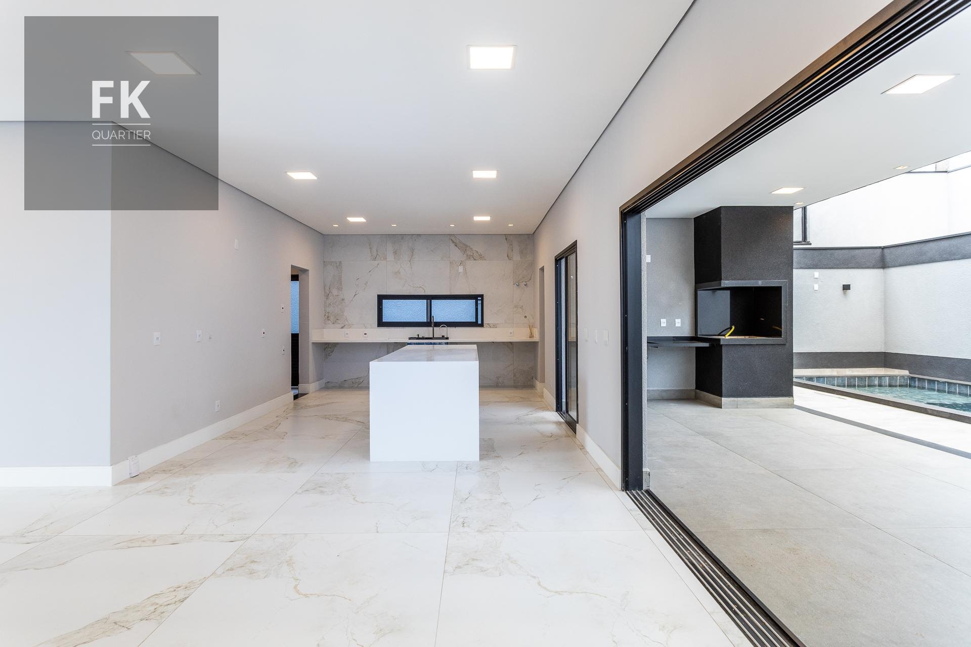 Casa à venda com 5 quartos, 5 suítes, 4 vagas e 392m² no Cidade Tamboré, Santana de Parnaíba (SP) — foto 7 de 30