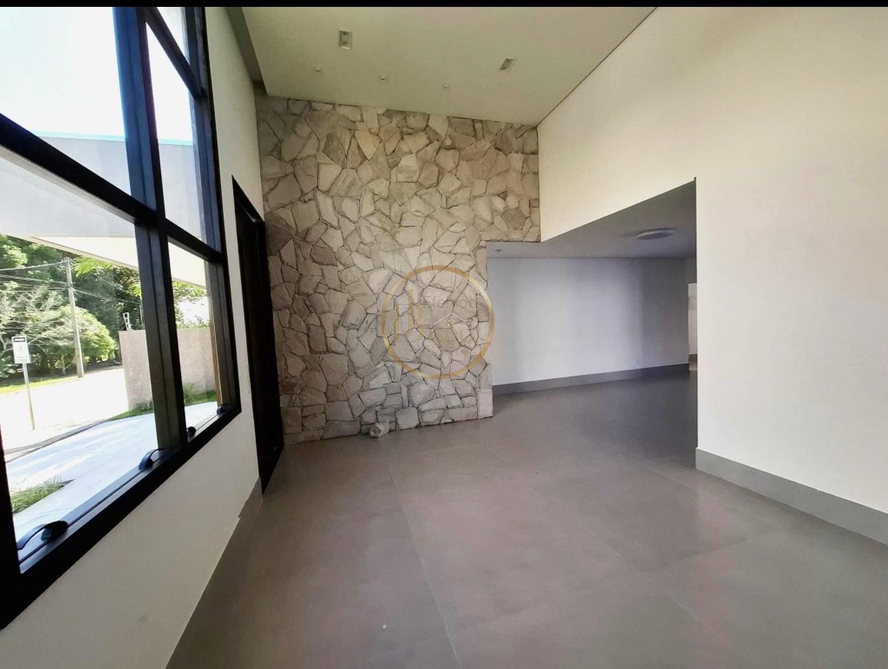 Casa à venda com 3 quartos, 3 banheiros, 2 vagas e 200m² no Dville, Porto Seguro — foto principal