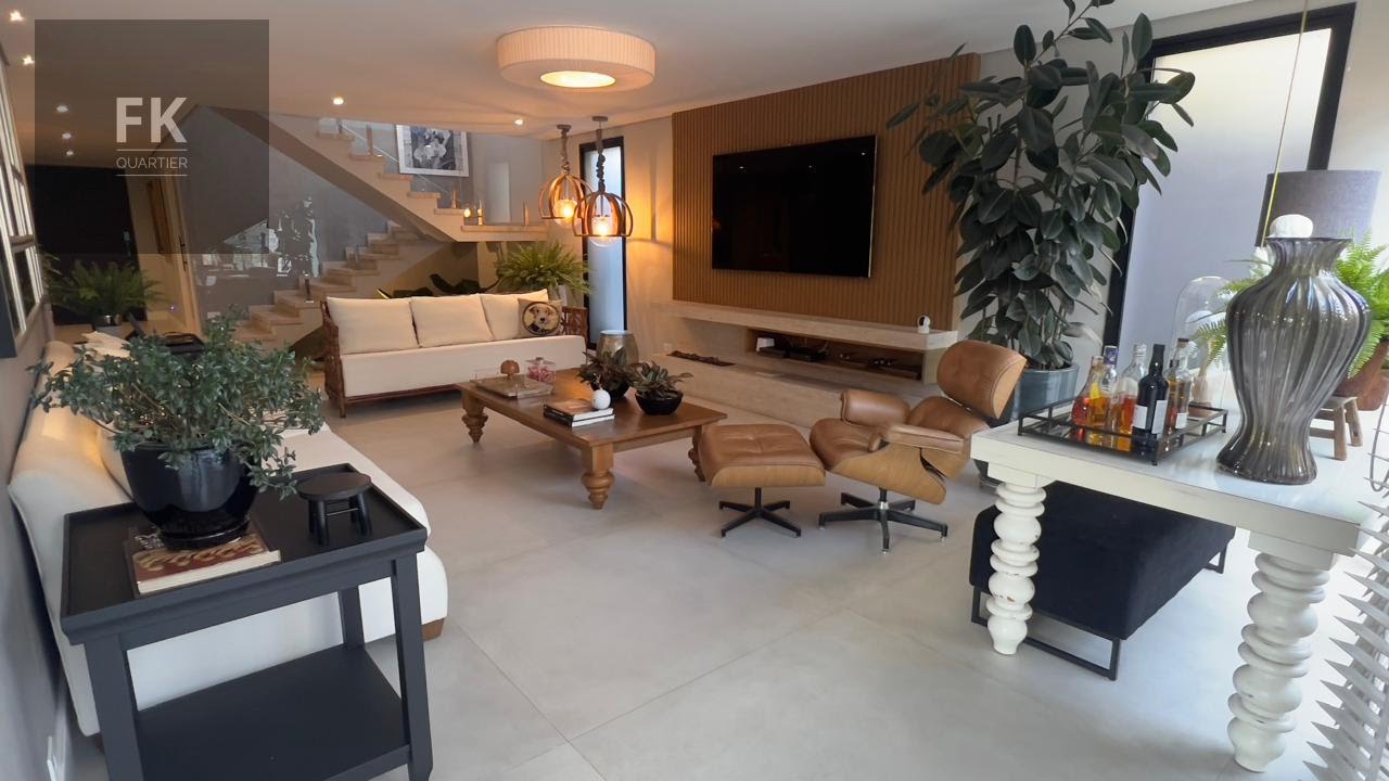 Casa à venda com 5 quartos, 4 suítes, 4 vagas e 300m² no Alphaville, Santana de Parnaíba (SP) — foto 4 de 30