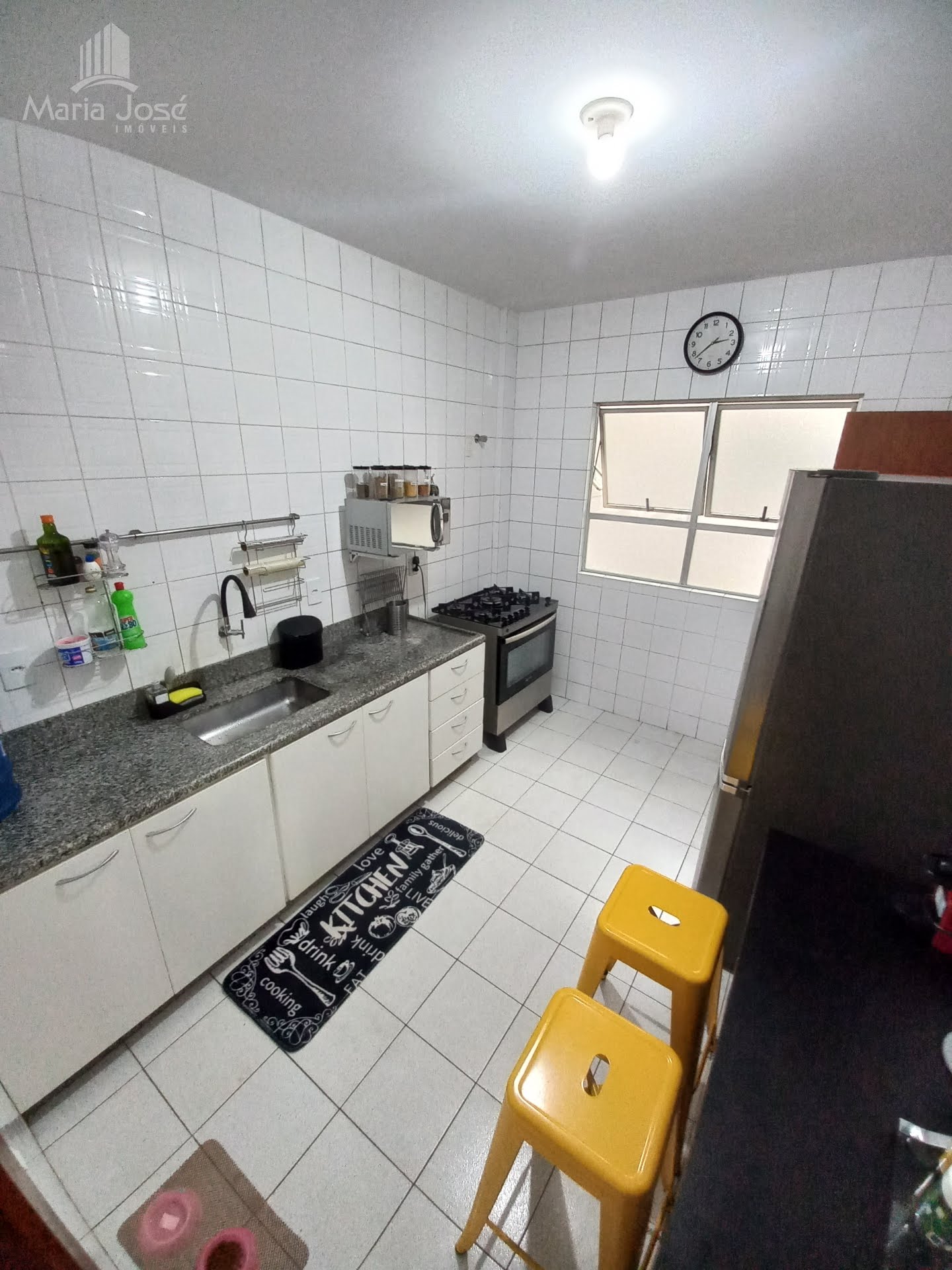 Apartamento à venda com 3 quartos, 1 suíte, 2 vagas e 142m² no Santa Helena, Sete Lagoas (MG) — foto 8 de 24