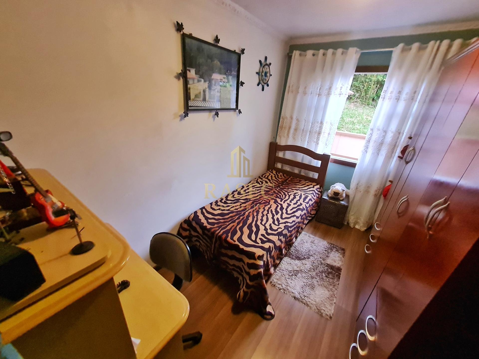 Casa à venda com 4 quartos, 1 suíte, 2 vagas e 209m² no Primeiro de Maio, Brusque (SC) — foto 12 de 18