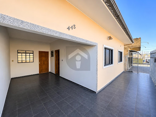 Casa para Alugar em Jardim América, Alfenas - 3 Dormitórios