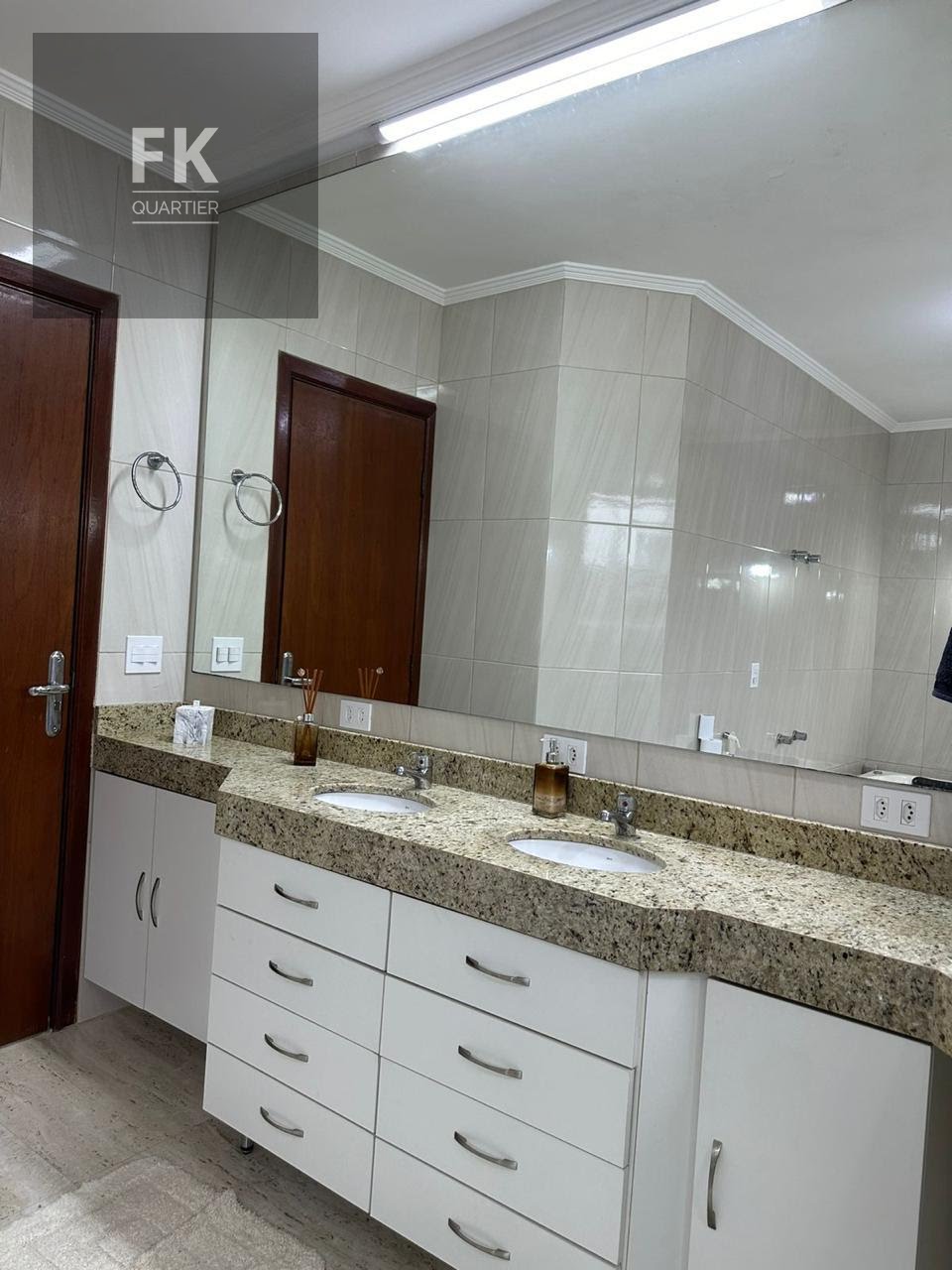 Casa à venda com 4 quartos, 3 suítes, 4 vagas e 308m² no Alphaville, Santana de Parnaíba (SP) — foto 18 de 30