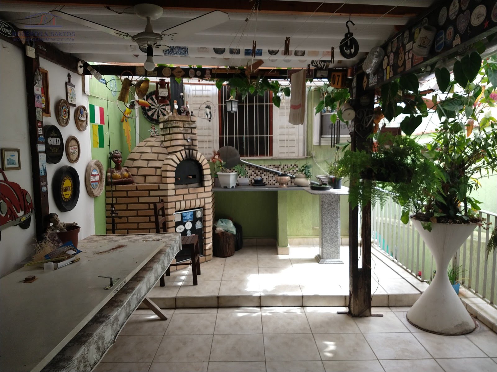 Área de Lazer com Forno de Pizza
