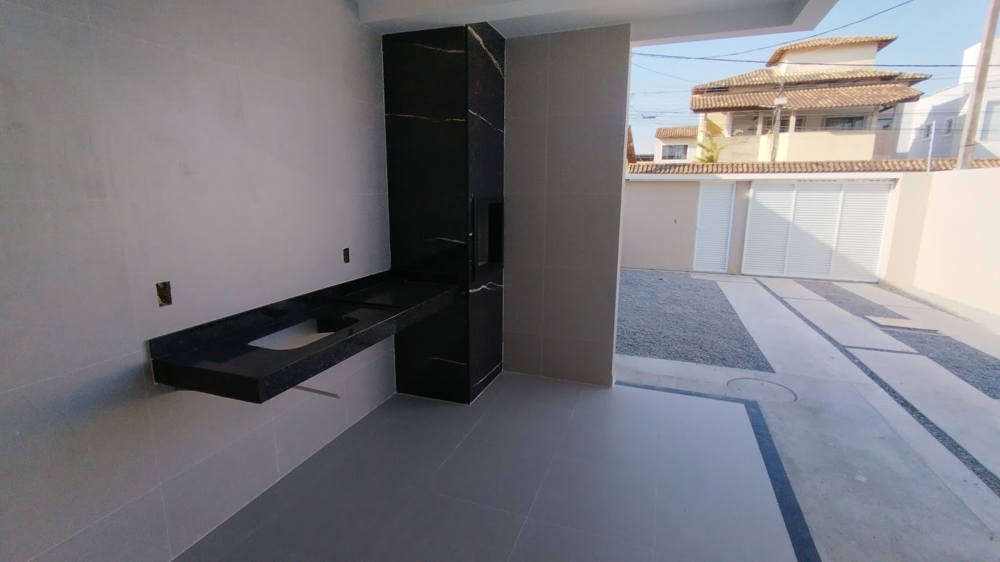 Casa à venda com 3 quartos, 1 suíte, 2 vagas e 210m² no Ouro Verde, Rio das Ostras (RJ) — foto 22 de 26