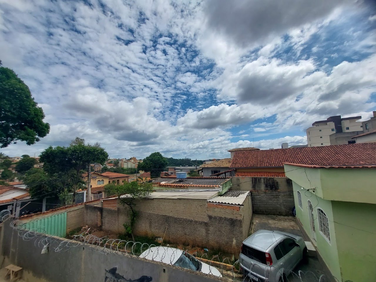 Casa à venda com 3 quartos, 3 banheiros, 2 vagas e 86m² no Etelvina Carneiro, Belo Horizonte — foto principal
