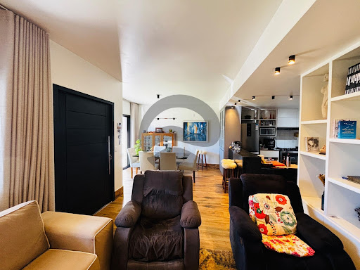 Casa à Venda em Colina Verde, Pelotas - 3 Dormitórios, R$680k
