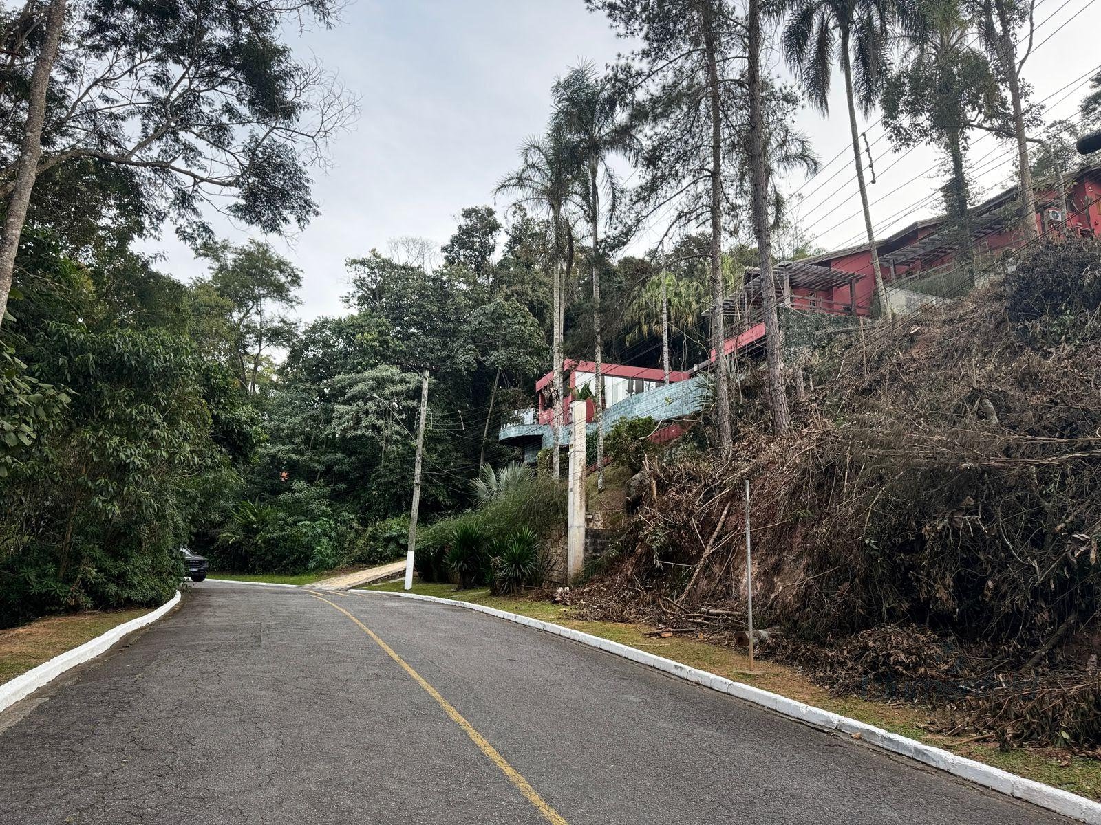 Terreno à venda com 1010m² de terreno no Arujázinho I, II e III, Arujá (SP) — foto 13 de 18