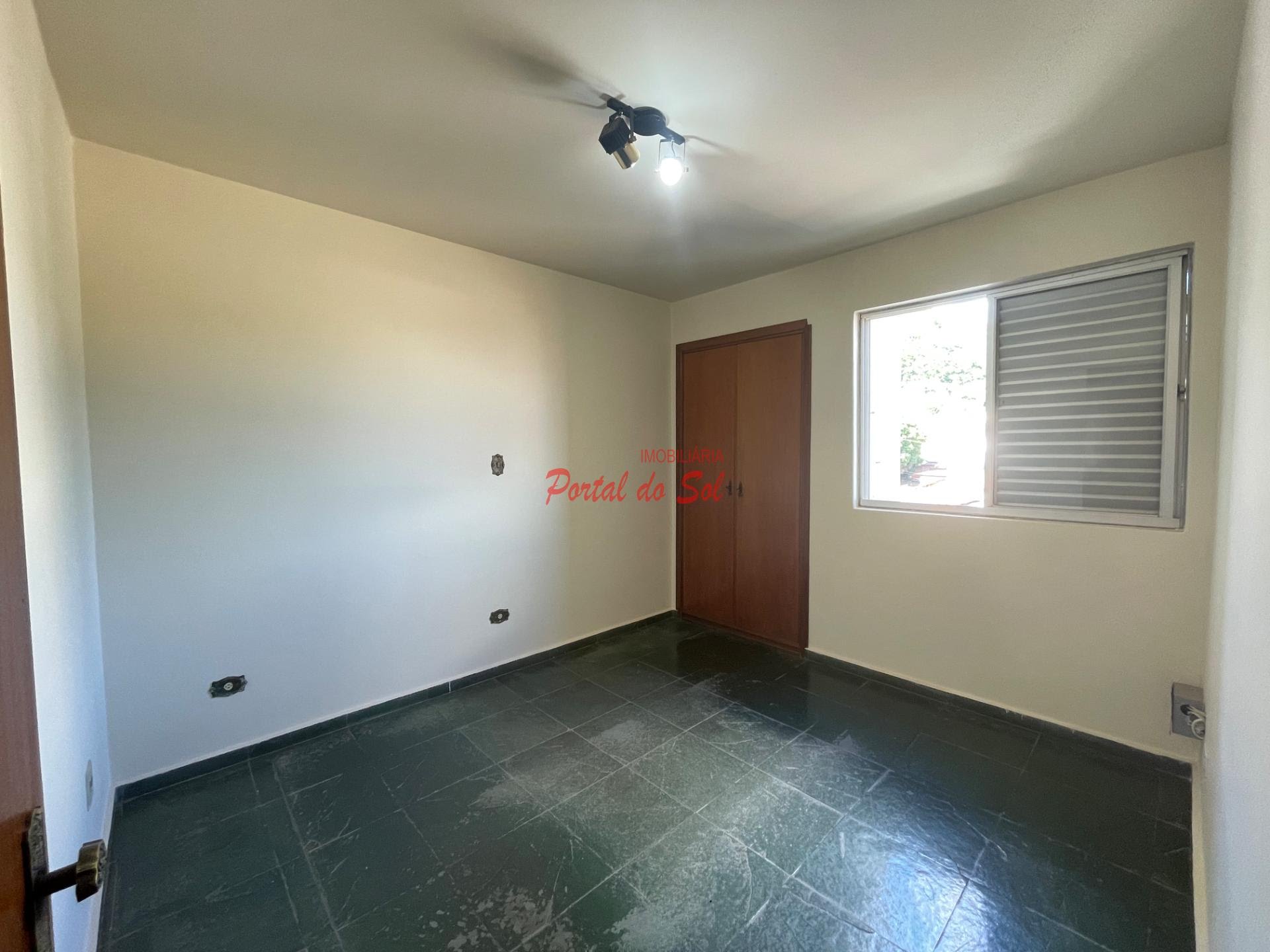 Apartamento à venda com 3 quartos, 1 suíte, 1 vaga e 132m² no Centro, Santo Antônio da Platina (PR) — foto 4 de 13