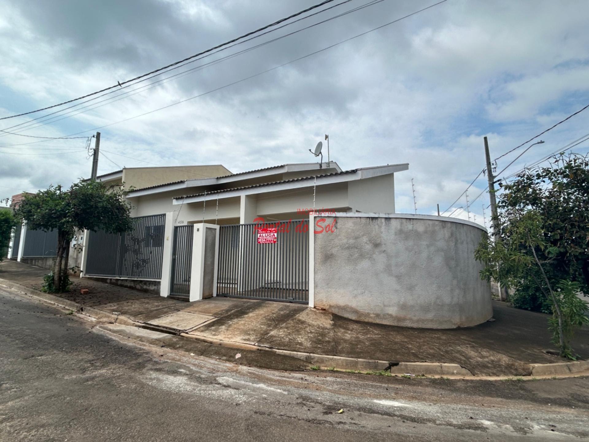 Casa à venda com 2 quartos, 1 banheiro, 1 vaga e 172m² no Residencial Roberto Renno, Santo Antônio da Platina (PR) — foto 2 de 12