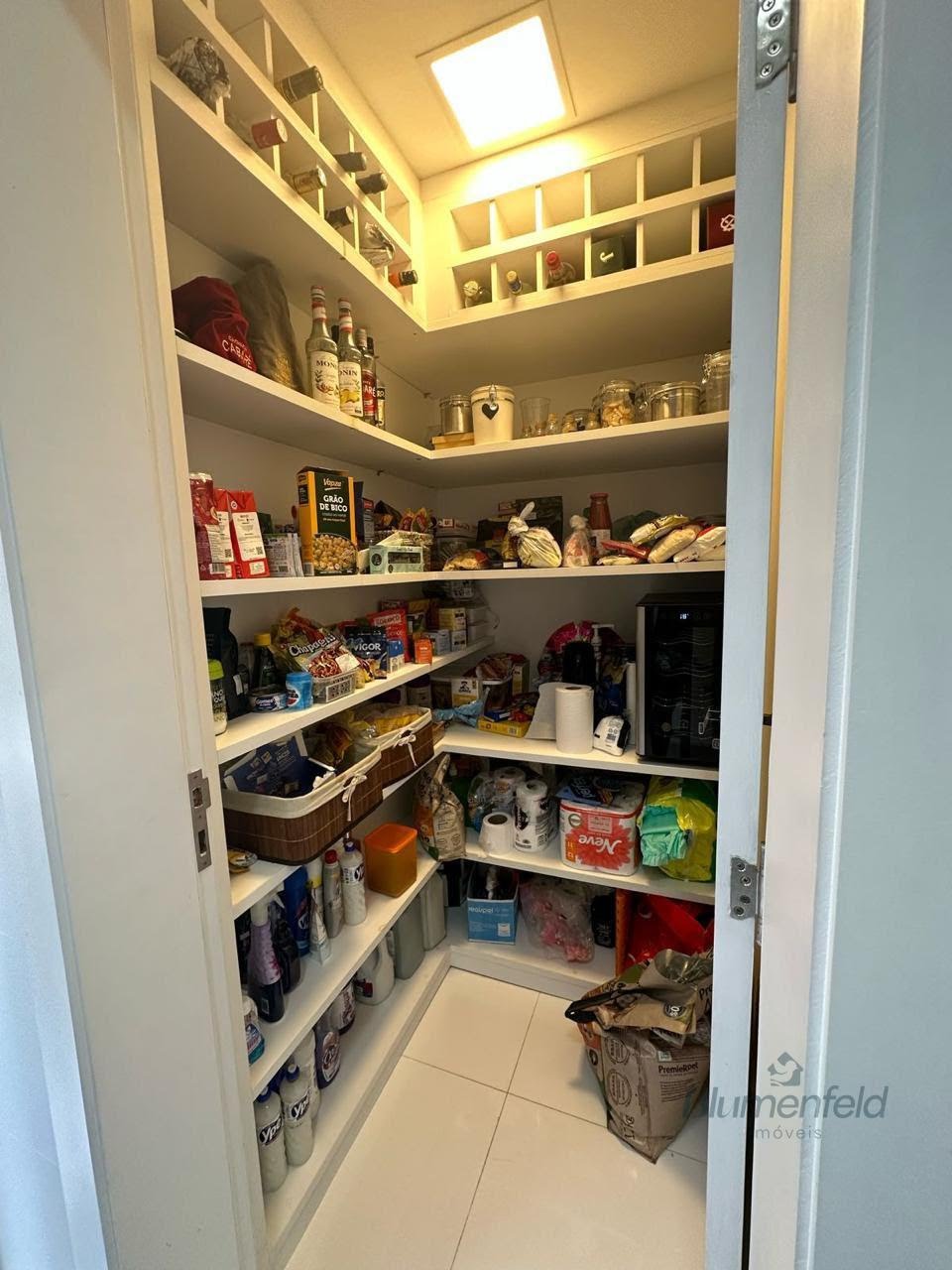 Casa à venda com 4 suítes, 6 vagas e 288m² no Condomínio Real Park, Arujá (SP) — foto 7 de 17