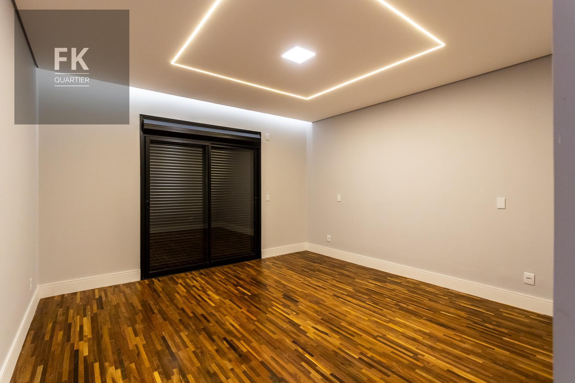 Casa à venda com 5 quartos, 5 suítes, 4 vagas e 392m² no Cidade Tamboré, Santana de Parnaíba (SP) — foto 19 de 30