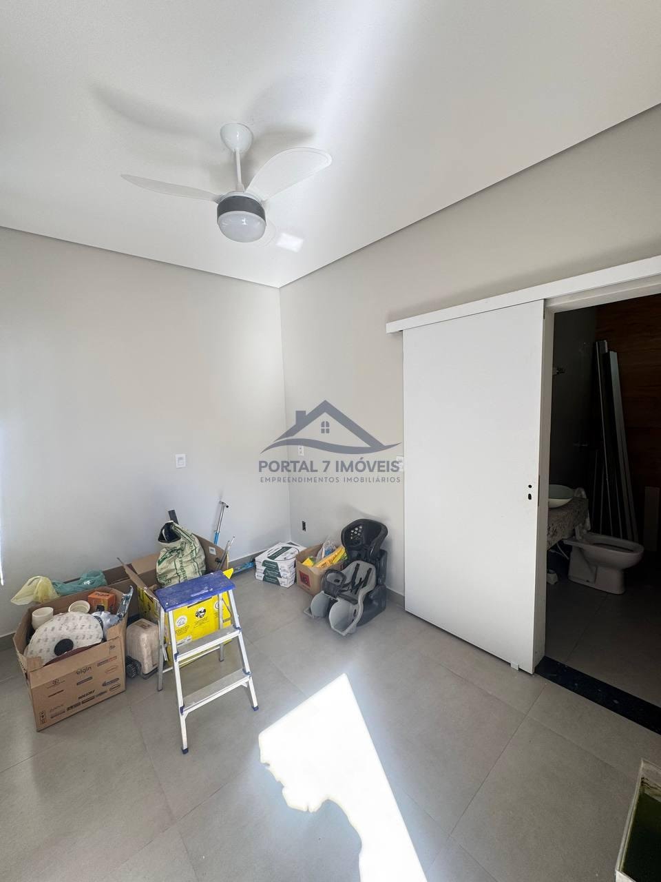 Casa à venda com 4 quartos, 1 suíte, 2 vagas e 210m² no Jardim Arizona, Sete Lagoas (MG) — foto 18 de 20