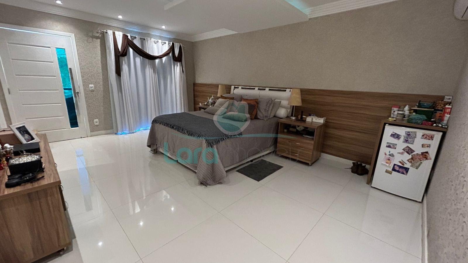 Casa à venda com 4 quartos, 2 suítes, 6 vagas e 383m² no Lagoa, Macaé (RJ) — foto 15 de 26