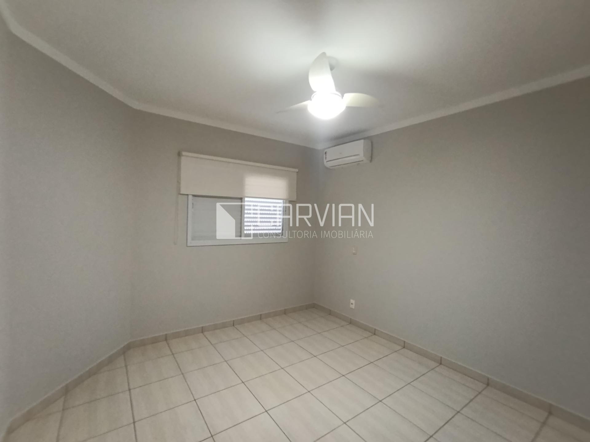 Casa à venda com 3 quartos, 3 suítes, 4 vagas e 217m² no Bonfim Paulista, Ribeirão Preto (SP) — foto 10 de 30